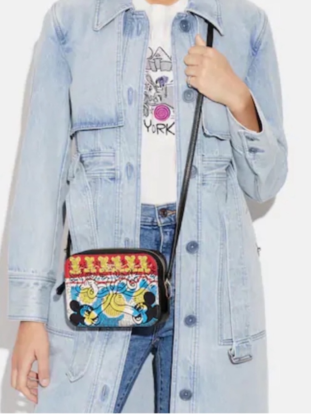 Coach Disney Mickey Mouse X
Keith Haring Mini Camera
Crossbody Bag NWT - Picture 2 of 16